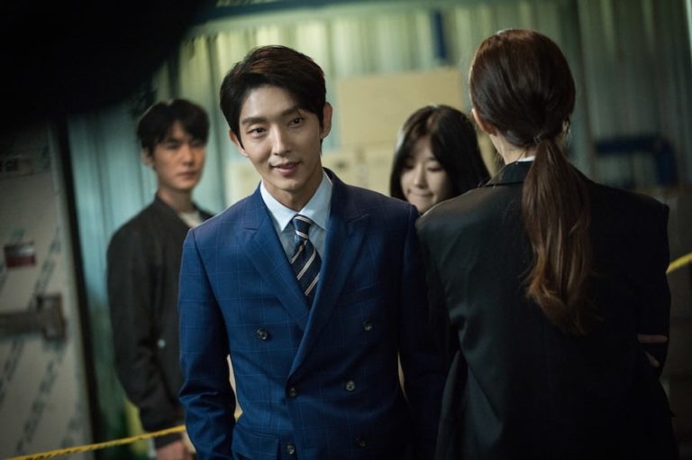 El productor de “Lawless Lawyer” elogia a Lee Joon Gi por cómo ha crecido como actor durante el paso de 11 años