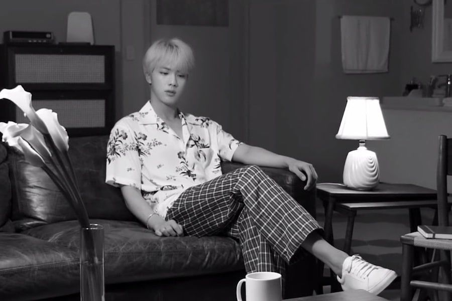 Jin de BTS da una introducción a su regreso con el impresionante tráiler de “Epiphany”