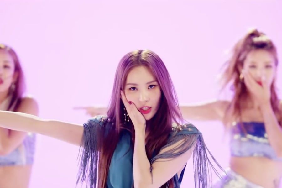 Sunmi es una atrayente “Sirena” en su esperado MV de regreso