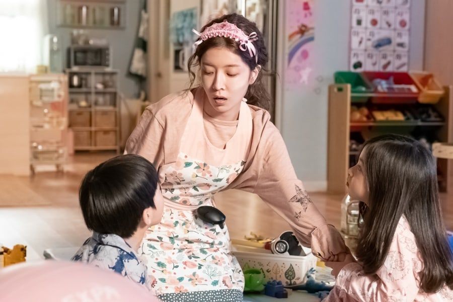 Jung In Sun se transforma en una madre soltera ocupada en el próximo drama de espías “Terius Behind Me”