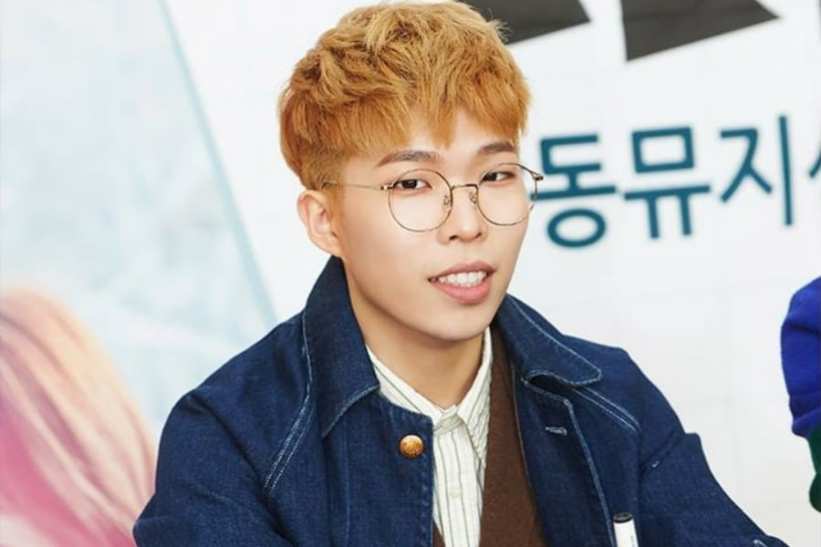 lee chan hyuk de akdong musician comparte fotos de su lee chan hyuk de akdong musician comparte fotos de su