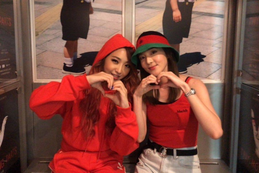 Minzy y Sandara Park disfrutan de una dulce reunión de 2NE1