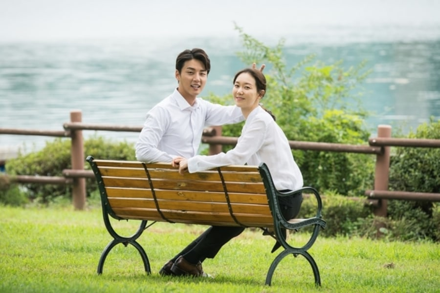 Yoon Shi Yoon y Lee Yoo Young muestran una encantadora química en los detrás de cámaras de “Your Honor”