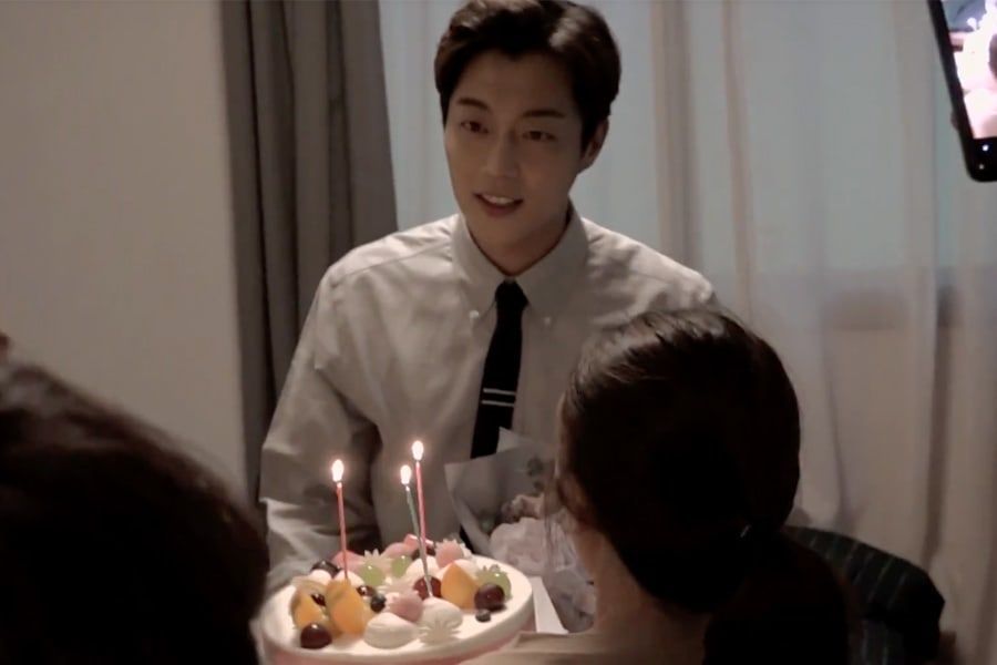 Yoon Doojoon de Highlight se enreda adorablemente en sus líneas finales en detrás de cámaras de 'Let’s Eat 3'