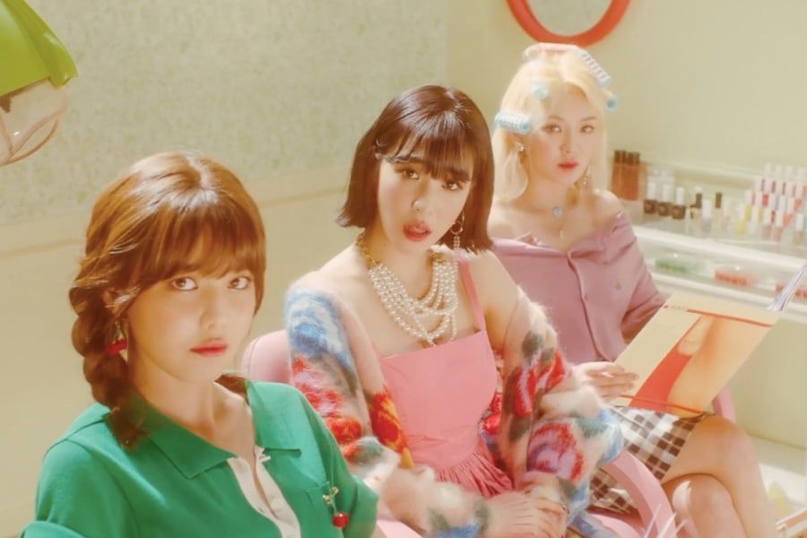 Tiffany de Girls’ Generation busca venganza en nuevo MV para “Teach You” con Sooyoung y Hyoyeon