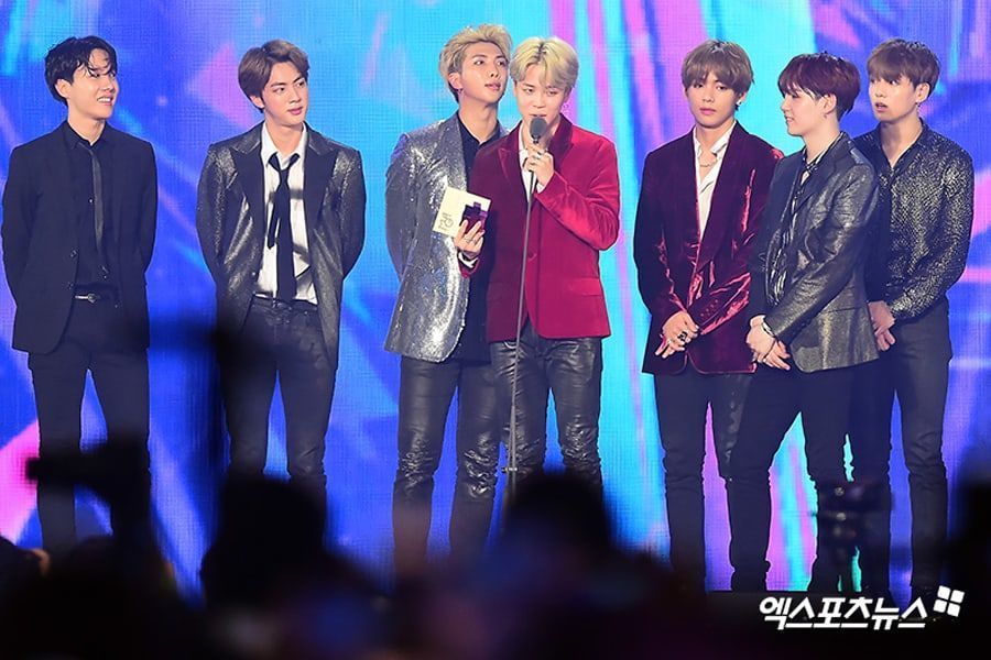 Jimin de BTS habla a los fans sobre las controversias en la gira “Love Yourself” en el Tokyo Dome