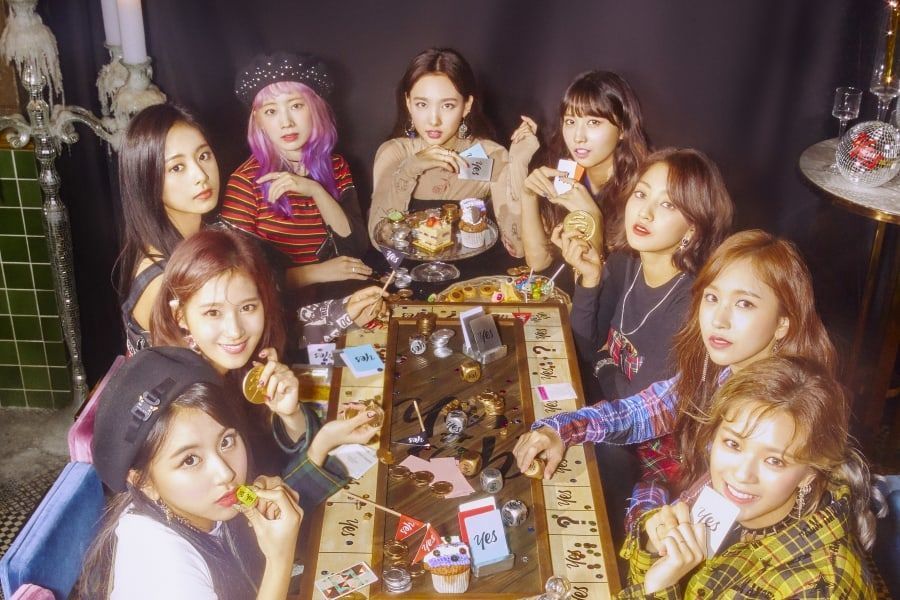 TWICE logra cuátruple corona en las listas semanales de Gaon