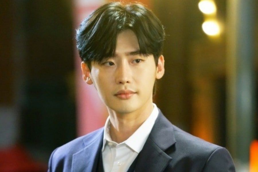 Lee Jong Suk es un genio dramaturgo en agonía en “Death Song”