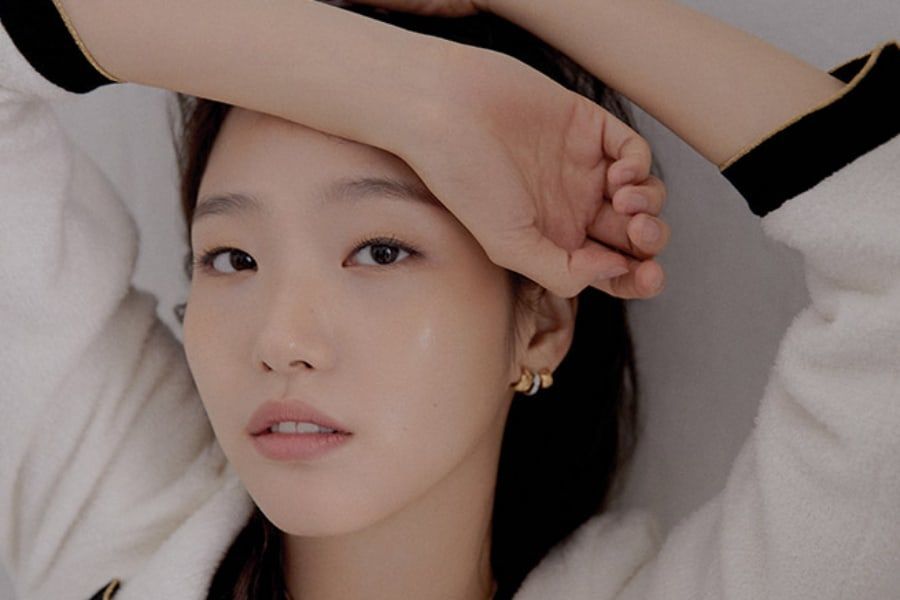 Kim Go Eun habla sobre su próxima película y el arte de la actuación