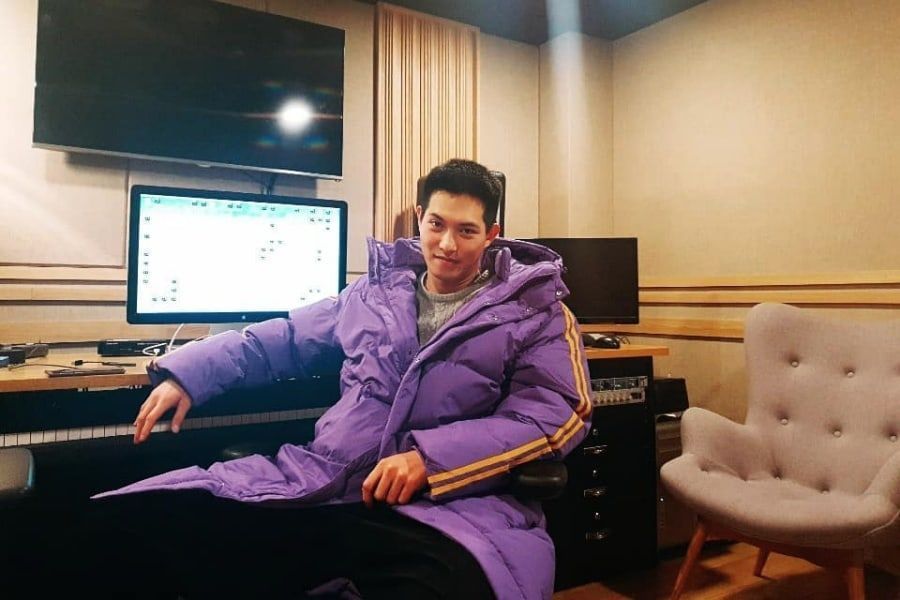 Lee Jong Hyun de CNBLUE da una actualización fotográfica para los fans mientras está de licencia del ejército