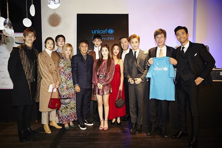 Los artistas de SM asisten a un evento benéfico de gala con UNICEF y Vogue Korea