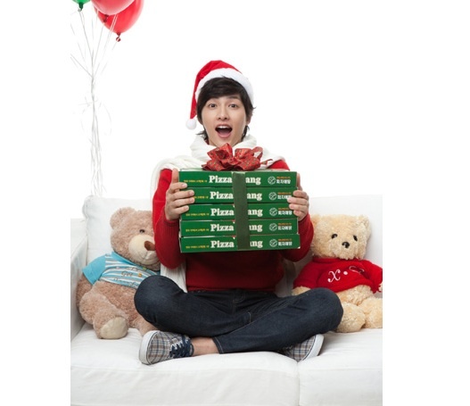 Song Joong Ki Models for Pizzaetang