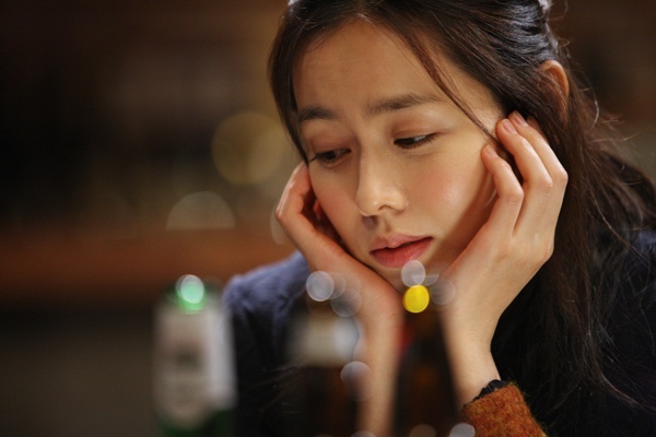 Son Ye Jin: "I Ripped Lee Min Ki’s Shirt and Kissed Him"