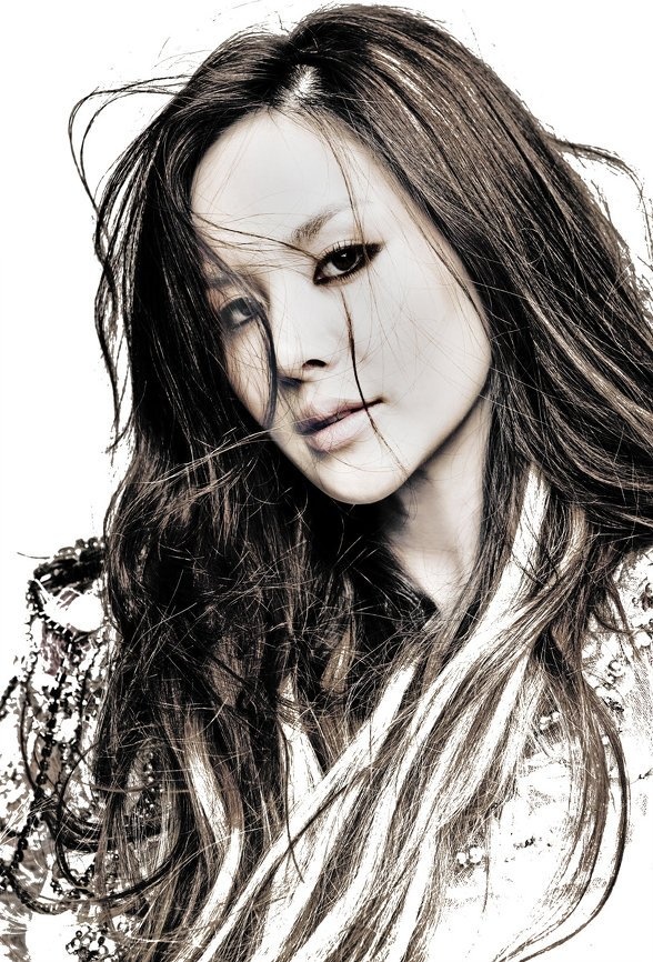 Ivy Announces Plans For New Album With Selca Photos