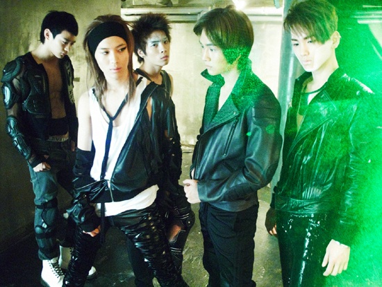 Minho Will Not Dance For SHINee’s Comeback Stage