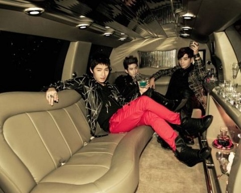 2PM Releases "Hands Up" Teaser