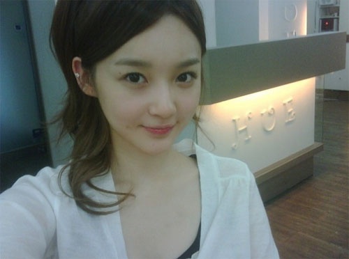 Davichi’s Kang Min Kyung’s Selca: No More Baby Fat