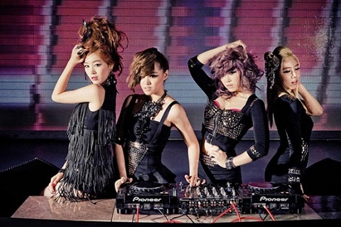Members of Secret Don’t Have Cellphones