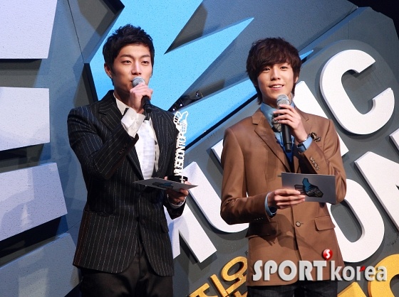 JTBC “Music on Top” – Dec. 22, 2011