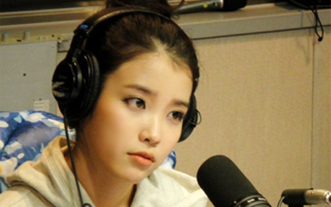 Boom Back Hugs IU