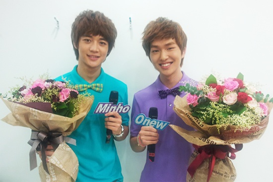 SHINee’s MinHo and Onew Leave a Message of Thanks as they say Farewell to Music Core