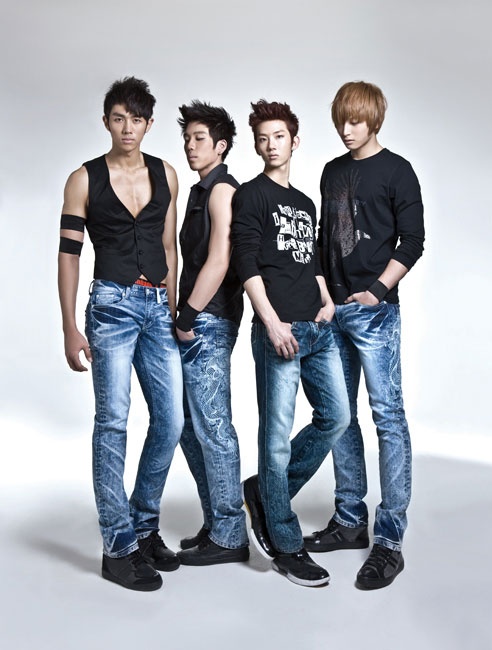2AM Expresses Love and Gratitude to Fans By Completing 4,000 Piece Puzzle