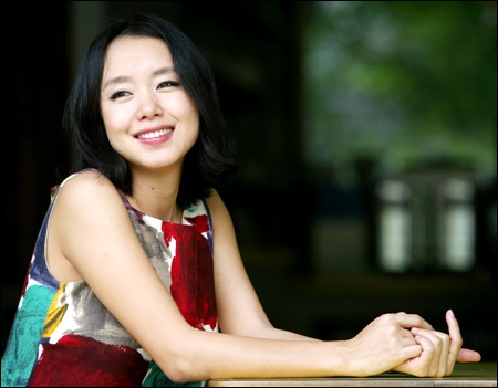 Jeon Do Yeon’s Father Dies of Cancer