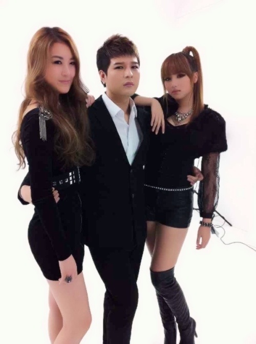 Super Junior’s Shindong and Rania, "Without Manner Hands?"