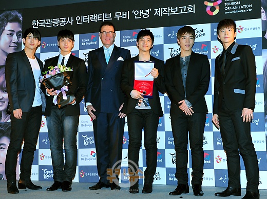2PM and JYP Entertainment Donate $130,000 USD for Flood Victims in Thailand