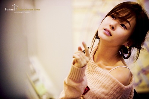Female Singer Ivy to Comeback in First Half of 2012?