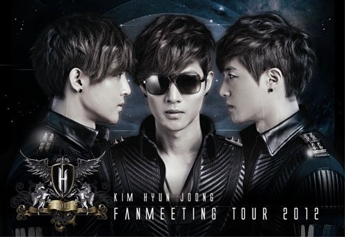 Thousands of Fans Welcome Kim Hyun Joong in Singapore for “Fan Meeting Tour 2012”
