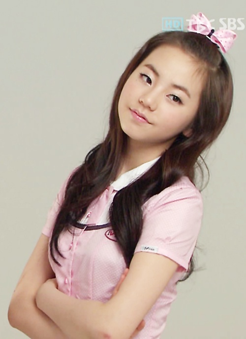 Sohee Displays High Fashion Sense for "Z_ZIN" Photo Shoot