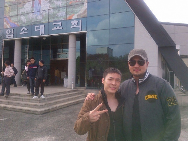 Wheesung Enlists in Korean Army