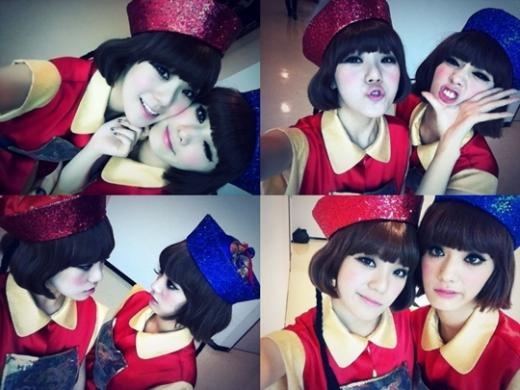 Orange Caramel’s Nana and Lizzy in a Cute Selca