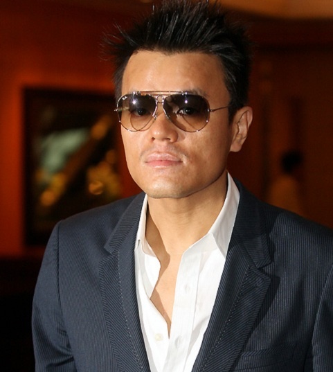 JYP Pimps Out His Ride