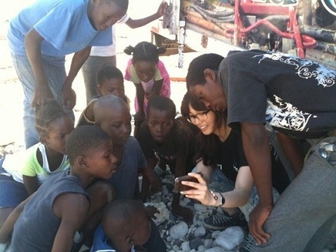 Wonder Girls’ Sun Ye Volunteers in Haiti