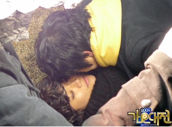 Photos from Wooyoung and Junho’s Kiss Scene Revealed!
