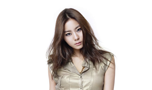 Uee in Talks to Headline Drama “Golden Rainbow”