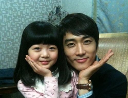 Song Seung Hun In Love!
