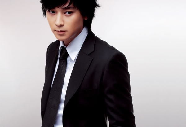 Kang Dong Won Quietly Enters the Military