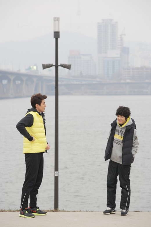 "Wild Romance" Releases Stills of Lee Dong Wook and Lee Si Young
