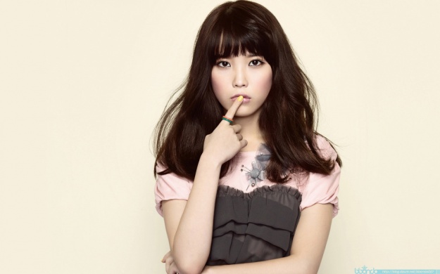 IU Shows her Three Special Charms During CF Shooting