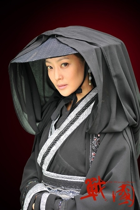 Kim Hee Sun Back in the Spotlight with “The Warring States”