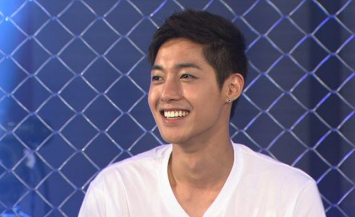 Kim Hyun Joong’s Hips Popped Up Out of the Water During Bali Photo Shoot?