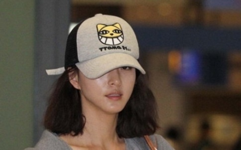 Han Ye Seul Denies Dating Rumor, Considering Lawsuit