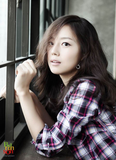 Moon Chae Won to Break Song Joong Ki’s Heart in Drama “Nice Guy?”