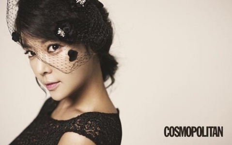 Is Hwang Jung Eum Picking Her Nose?!