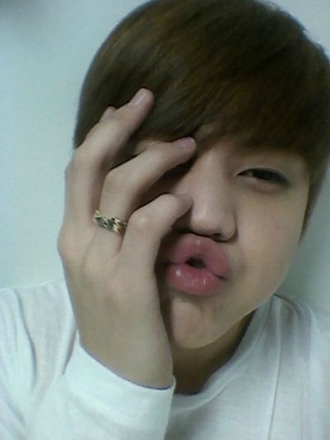 BEAST’s Yang Yoseob Wants to Kiss You for ‘Kiss Day’!