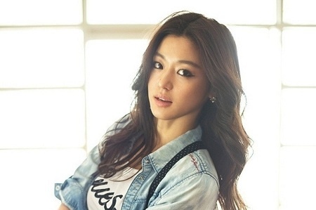 Jeon Ji Hyun First Korean Actress to Grace the US Edition of Vogue