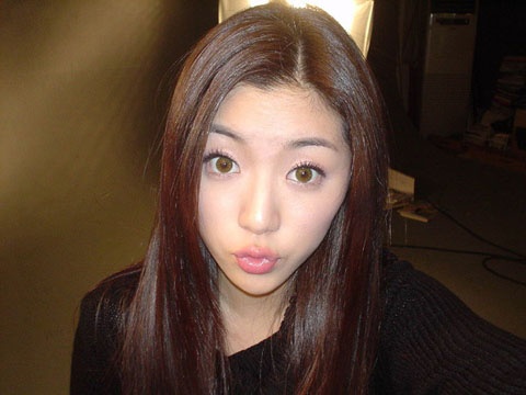 Park Han Byul’s Eyes are Bigger than Cheese Balls?